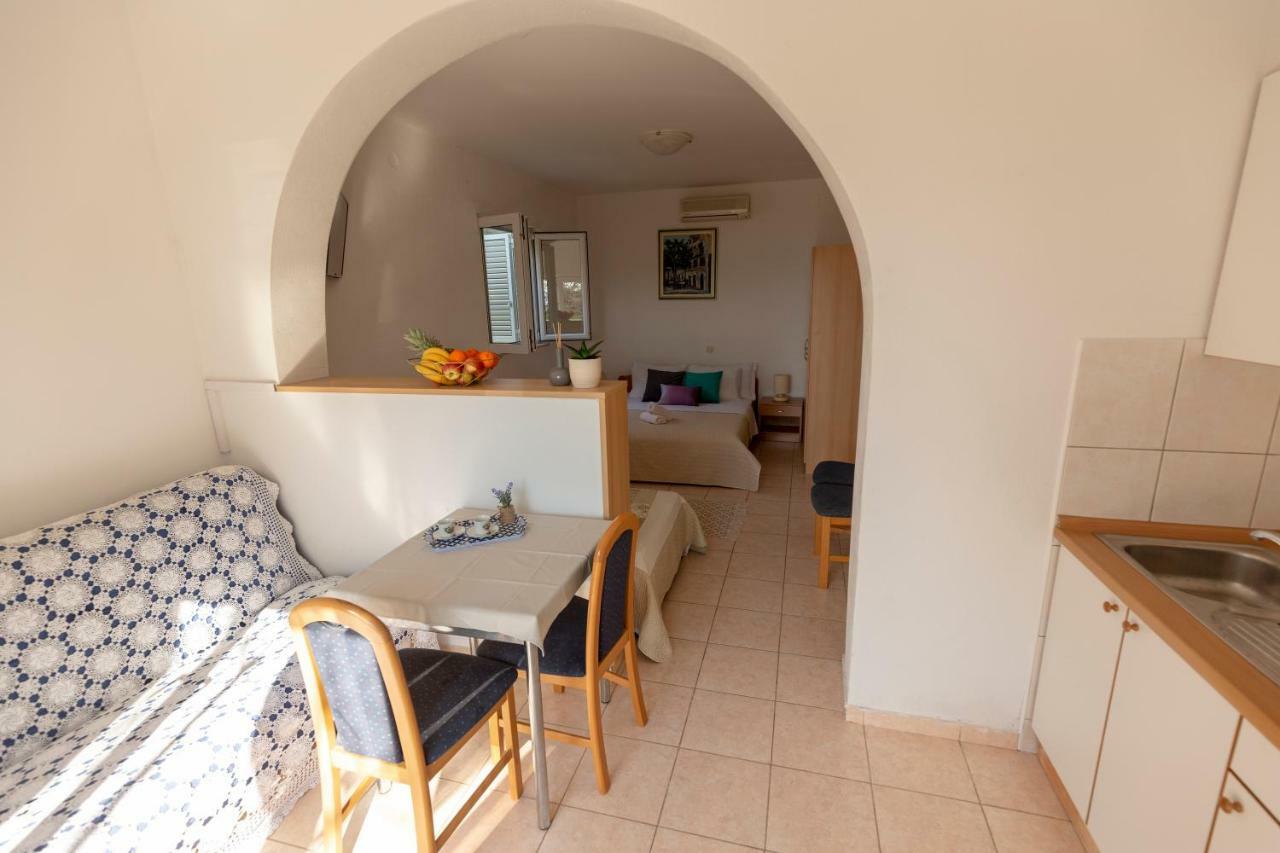 Apartmani Maja Tučepi Εξωτερικό φωτογραφία